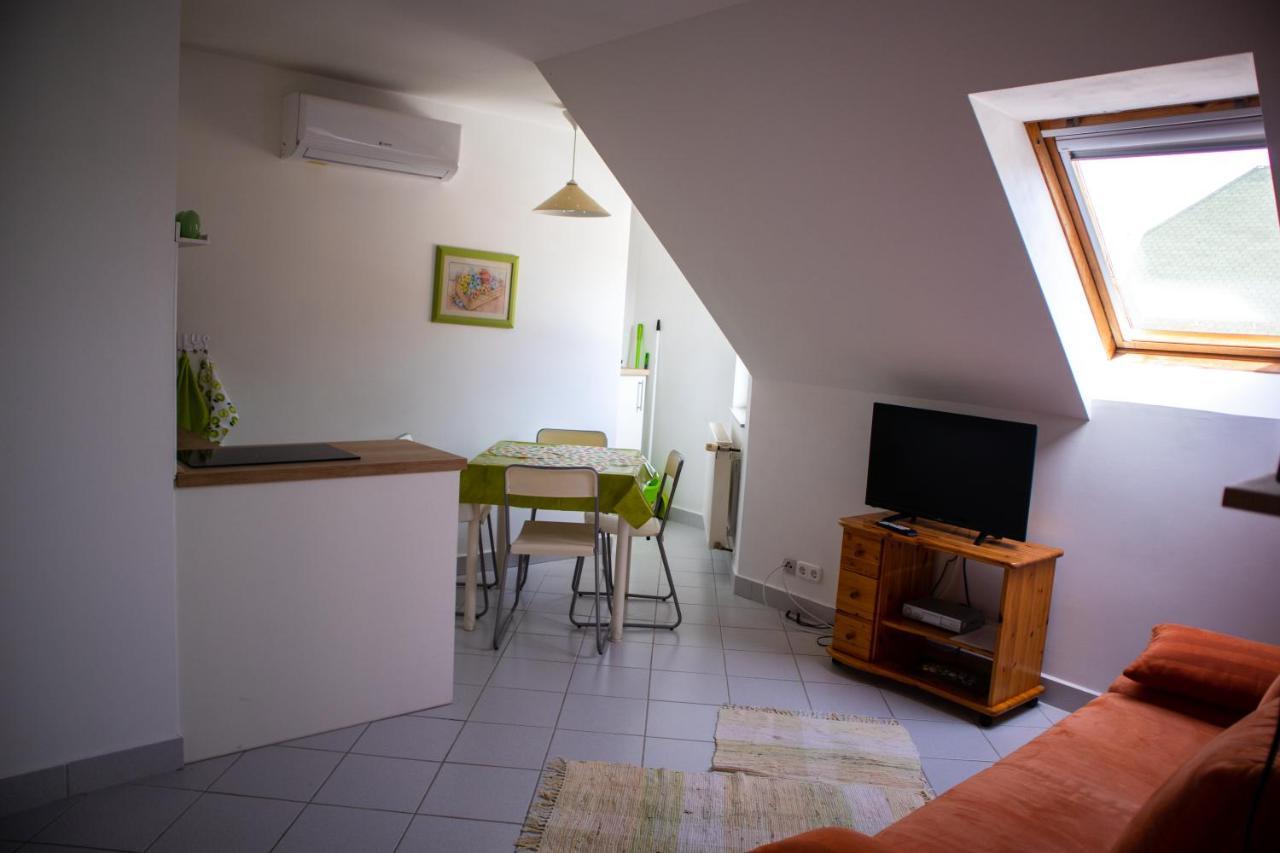 Nefelejcs Apartmanhaz Gyenesdiás エクステリア 写真